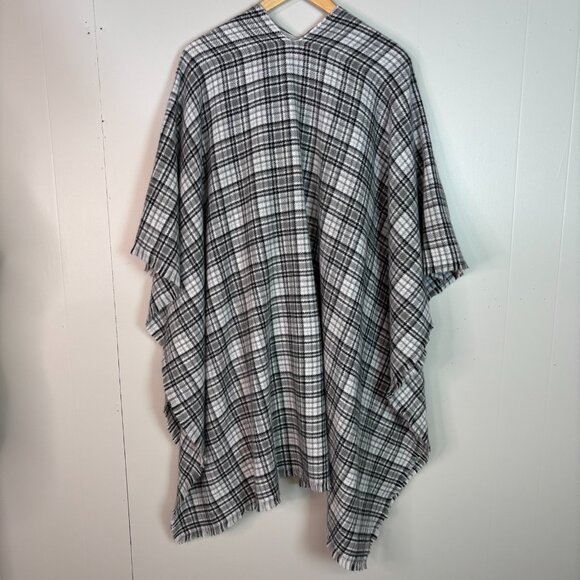 Old Navy Flannel Knit Poncho Ruana One Size Gray Plaid Fringe Open Cardigan - Picture 4 of 8